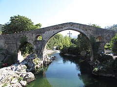 Mittelalterliche Brücke in Cangas de Onís