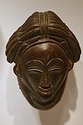 普努-隆博面具（英语：Punu-Lumbo mask）