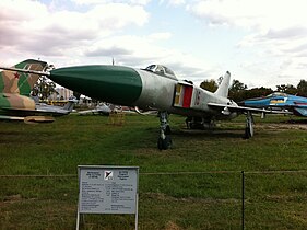 Un Su-15 au musée d'aviation de l'aéroport international de Kiev (Jouliani), à Kiev, Ukraine.