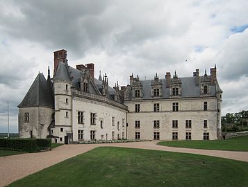 Vue du logis depuis la cour.