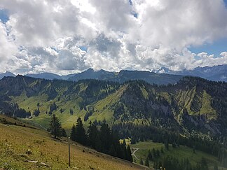 Blick von der Niedere Richtung Südost auf den Hinteregger Grat