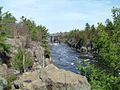 Dalles dans la rivière Sainte-Croix dans le parc inter-États du Minnesota-Wisconsin.