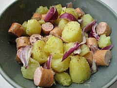 Salade de pommes de terre et saucisse de Strasbourg