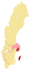 Förvaltningsrättens domkrets (rött) samt den kammarrätt den faller under (ljusrosa).