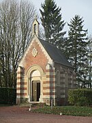 Vue de la chapelle du parc du château.