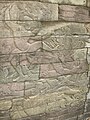 Coup de pied délivré à un démon, bas-relief à Banteay Chhmar Angkor aux alentours du XIIIe siècle