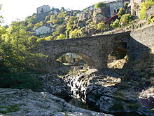 Pont sur le Tarnon à Vebron.