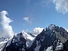 Von links Tschingelgrat (angeschnitten), Tschingelspitz (rechts dahinter schaut das Lauterbrunner Breithorn hervor), und Gspaltenhorn.