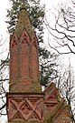 Eckturm mit Resten des Giebels an der Eingangsseite