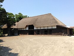 盛田牧場一号厩舎（南部曲屋育成厩舎）