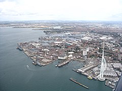 La torre y el puerto desde el aire, 2007.