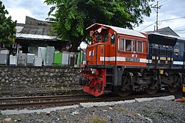 CC 205 13 31, lokomotif CC 205 dengan bentuk kaca samping seperti lokomotif CC 201