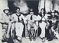 Con la tropa durante la amnistía. En la foto de izquierda a derecha: Marcelino García Barragán; Matías Villa Michel; Genovevo Rivas Guillén; Isaías Villa Michel; y Juan de la Torre Villalvazo.