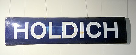 Cartel nomenclador de la estación Holdich