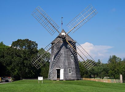 Hook Windmill, by Rhododendrites (edited by Jacek Halicki)