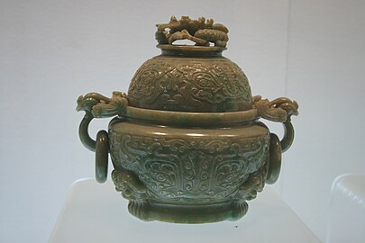 Guǐ in giada - dinastia Qing (Museo provinciale dello Jiangsu).