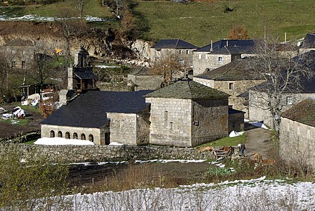 Iglesia incluida en el núcleo urbano