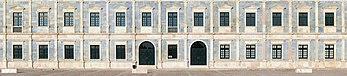 La façade du Palais royal de Vila Viçosa (Portugal). (définition réelle 11 493 × 2 517)