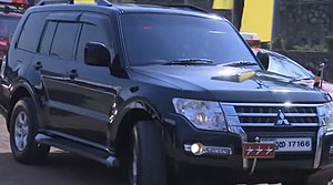 Sri Lanka Army Mitsubishi Montero with Three stars