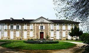 Le château de Vigneras, façade avant.