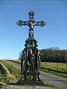 Croix de Saint Léobon en fonte, entre les villages de Lascougiraud et La Chaise-Nadaud.