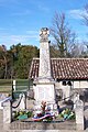 Le monument aux morts dans le cimetière (nov. 2011)