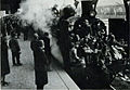 戰後日暮里站4號線的購物列車（1946年、影山光洋（日语：影山光洋）拍攝）