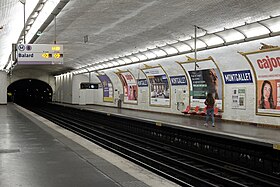 Les quais de la station.