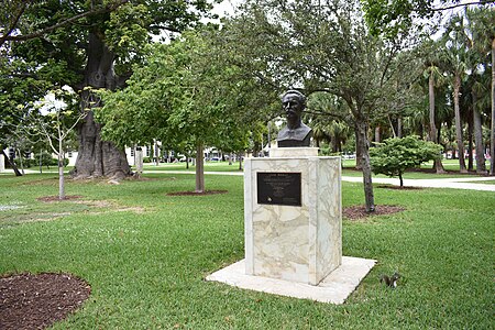 Busto de José Martí (Parque Collins), Miami Beach (EE. UU.)