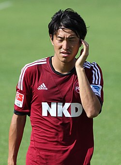 Mu Kanazaki FCN 2013.jpg