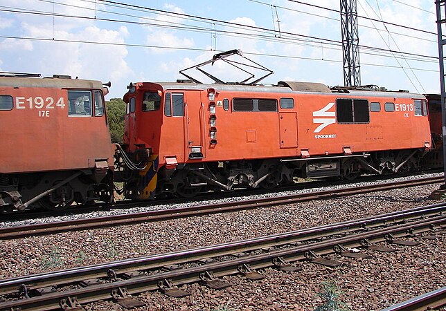 Class 17E no. E1913, ex Class 6E1, Series 8, at Capital Park, Pretoria, 28 September 2006