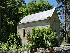 La chapelle située à côté de l'église.