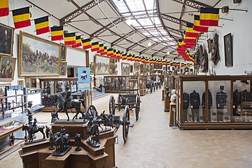 Main gallery, with the collection of Belgian 19th-century militaria