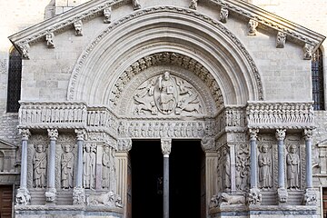 Cathédrale Saint-Trophime (Arles) : le portail.