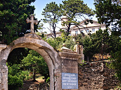 Entrée du monastère.