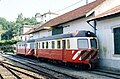 two CP 9100 railcars in Livração in 2003