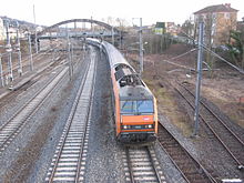 Un train Intercités arrivant en gare de Vichy