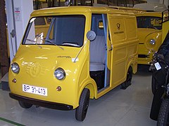 Goggomobil TL de la Poste fédérale allemande, en dépôt au musée de la Communication, à Francfort-sur-le-Main.