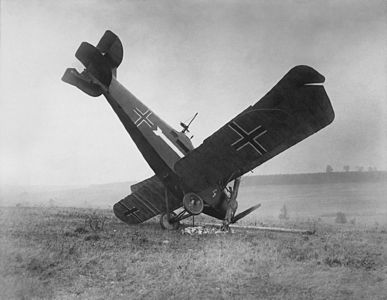 A Hannover CL.III shot down on 4 October 1918, by J. E. Gibbon (restored by Keraunoscopia)