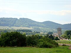 La Cité de Soetrich et les collines environnantes. À droite, le carreau.