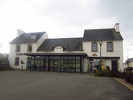 The town hall in Plonéis