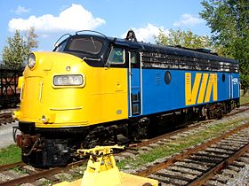 Canadian Railway Museumに保存のVIA鉄道FP9-6309号。F9同様に側面フィルターが5つ設置されているが、形状がF7フェイズIタイプまでの横向き形状。エンジンを載せ替えたFP9ARMと称されるタイプであるが、外観に変化はない。