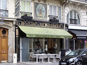 14, Rue Monge: Denkmalgeschützte Fassade der Boulangerie