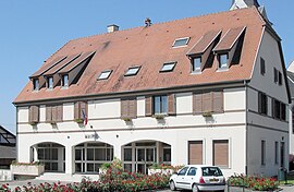 The town hall in Heimsbrunn