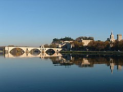 Le pont depuis l’île de la Barthelasse.