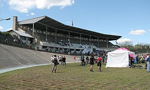 Die Haupttribüne des Millenáris Sporttelep im April 2008