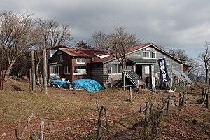 鍋割山荘