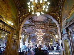 L'intérieur du Train bleu.