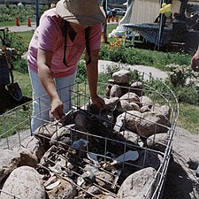 Les artefacts enfouis au centre du Tacon-Site du Mythe