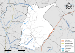 Carte en couleur présentant le réseau hydrographique de la commune